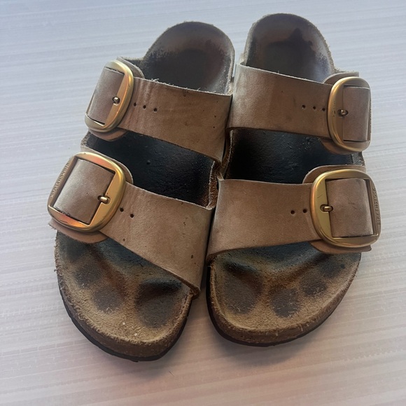 Big buckle Birkenstocks - Picture 1 of 2
